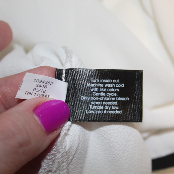 NWT - Lane Bryant 26 Cold Shoulder Long-Sleeve Top - Picture 5 of 7